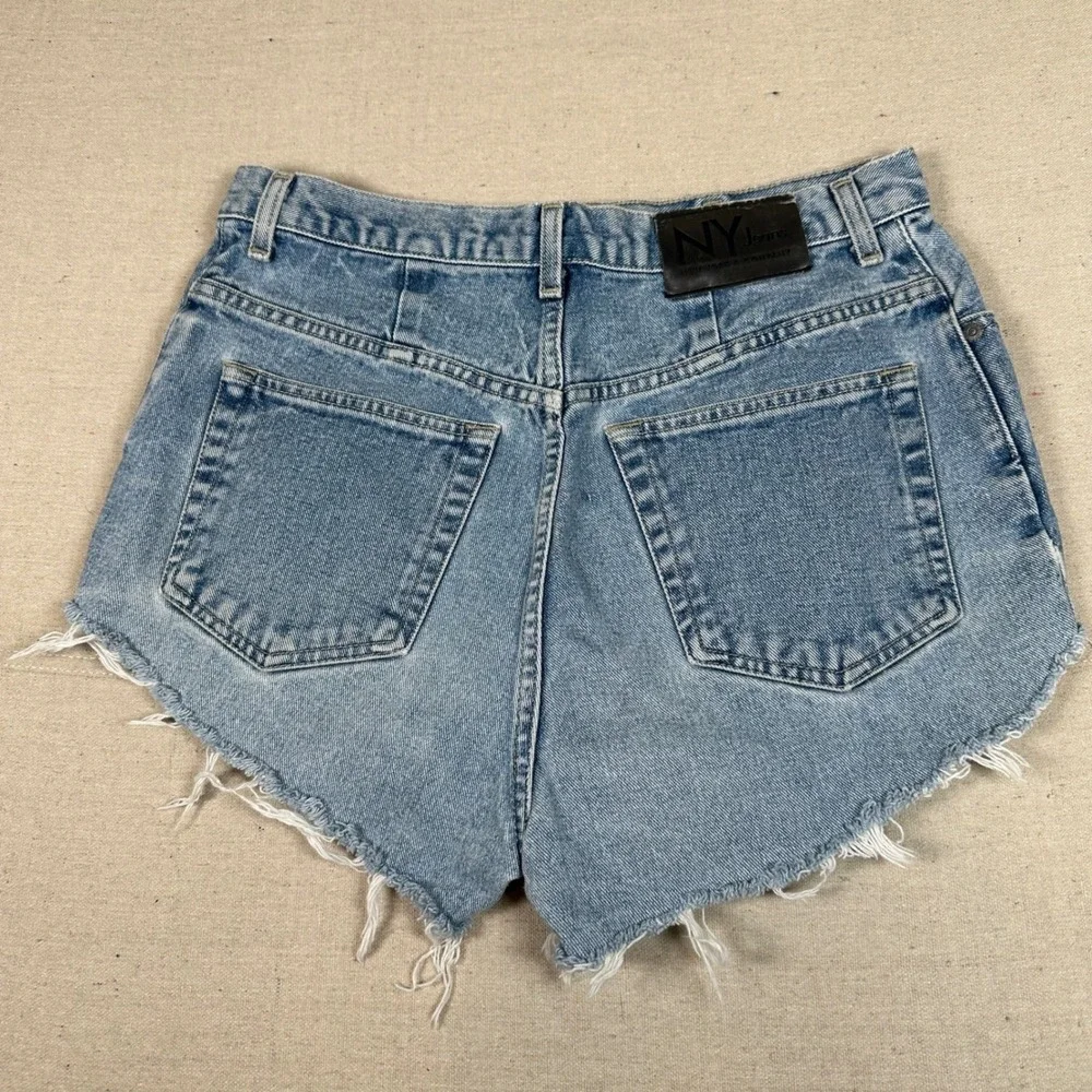New York‎ Company Light Wash Denim Cutoff Shorts Size 12 high rise frayed